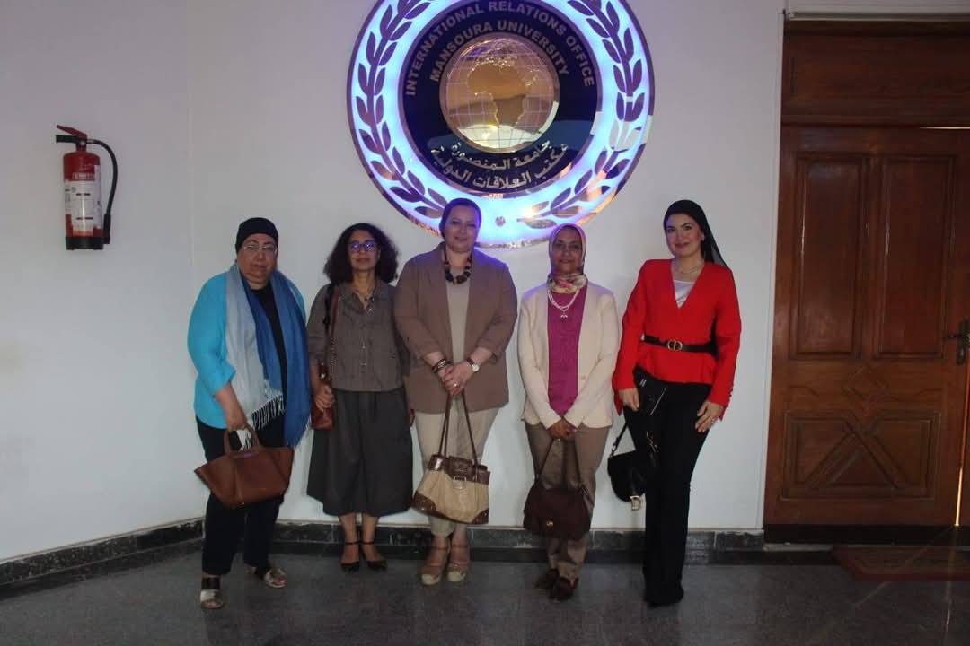 وفد الوكالة الجامعية الفرانكفونية في رحاب جامعة المنصورة